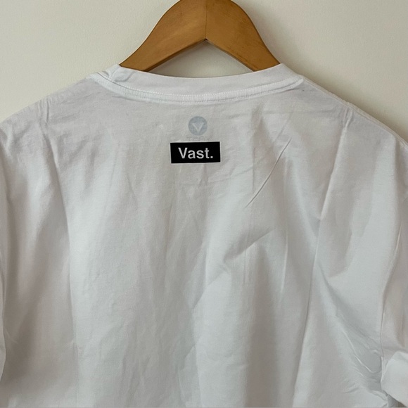 NWT VAST Men’s Large White Short Sleeve Scenic Graphic Tee Shirt - Picture 10 of 12